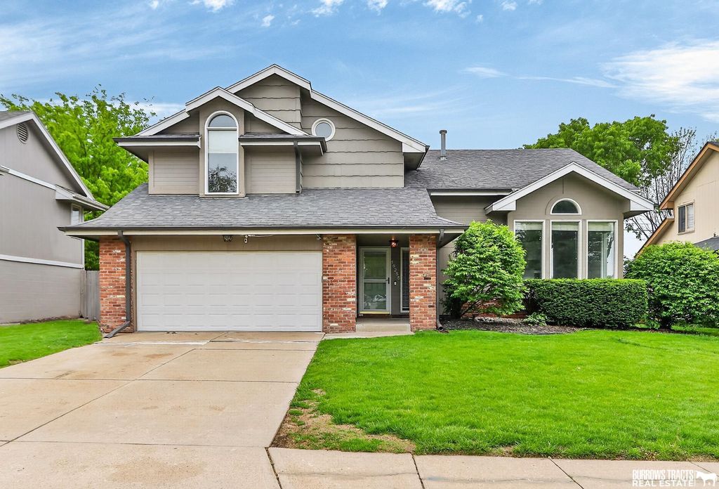 16255 Weir Street, Omaha, NE 68135