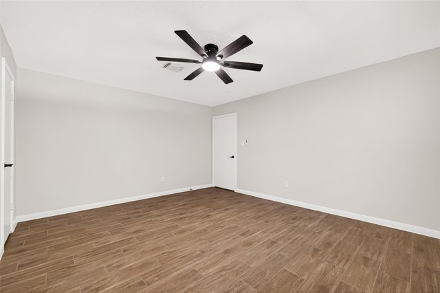 247 Castlewood Drive, Spring, TX 77386