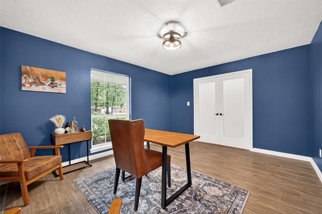 247 Castlewood Drive, Spring, TX 77386