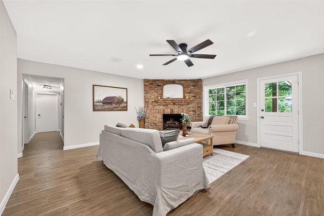 247 Castlewood Drive, Spring, TX 77386