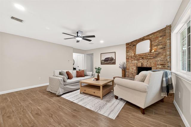 247 Castlewood Drive, Spring, TX 77386