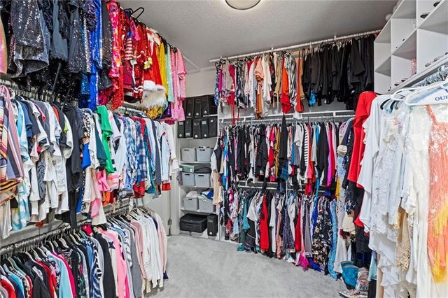 10705 Wildflower Drive, Lee's Summit, MO 64086