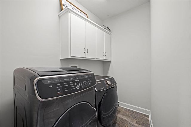 10705 Wildflower Drive, Lee's Summit, MO 64086