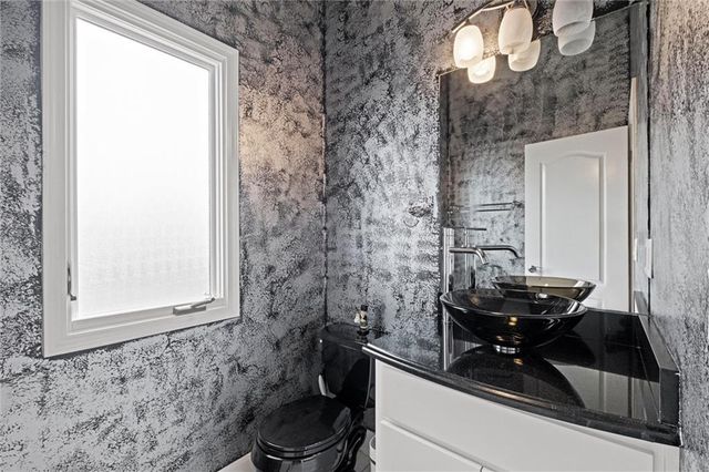 10705 Wildflower Drive, Lee's Summit, MO 64086