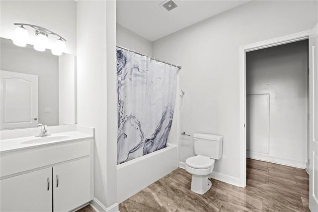 10705 Wildflower Drive, Lee's Summit, MO 64086