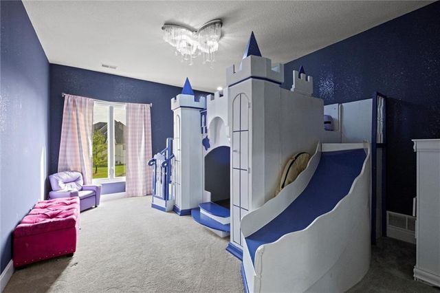 10705 Wildflower Drive, Lee's Summit, MO 64086