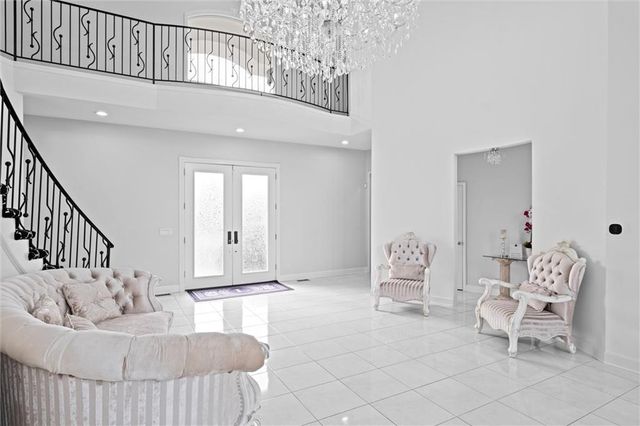 10705 Wildflower Drive, Lee's Summit, MO 64086