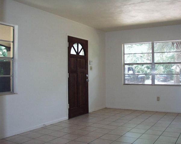 621 NW 36TH DRIVE, Gainesville, FL 32607
