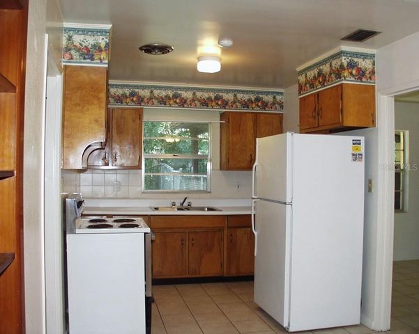 621 NW 36TH DRIVE, Gainesville, FL 32607