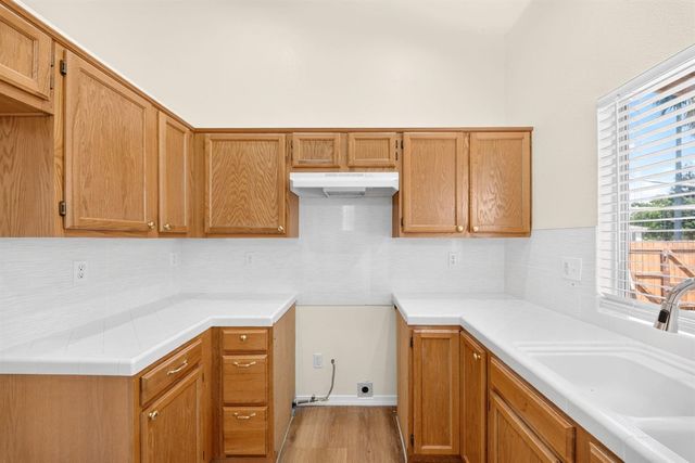5529 W Norwich Ave, Fresno, CA 93722