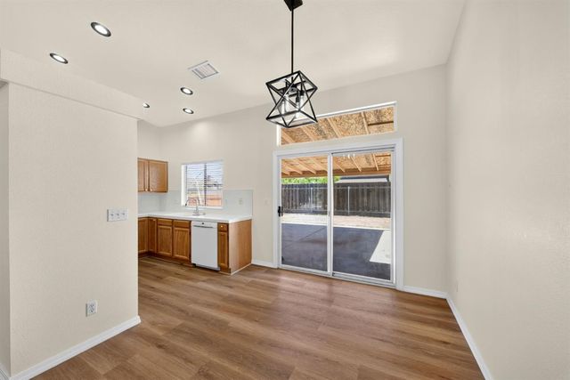 5529 W Norwich Ave, Fresno, CA 93722
