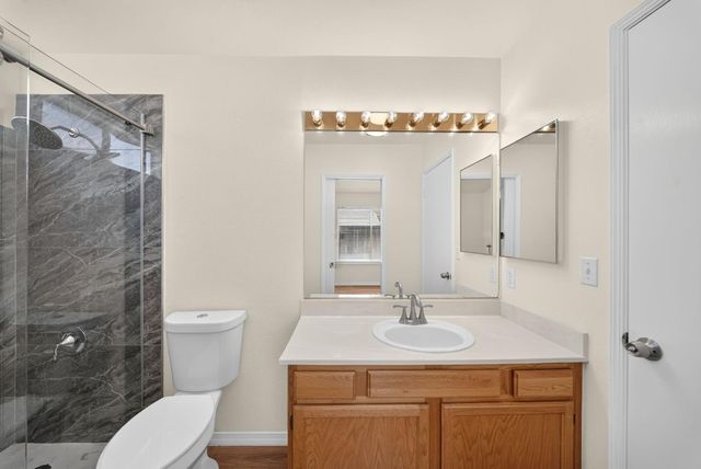 5529 W Norwich Ave, Fresno, CA 93722