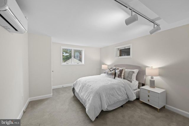 8404 FARRELL DR, Chevy Chase, MD 20815