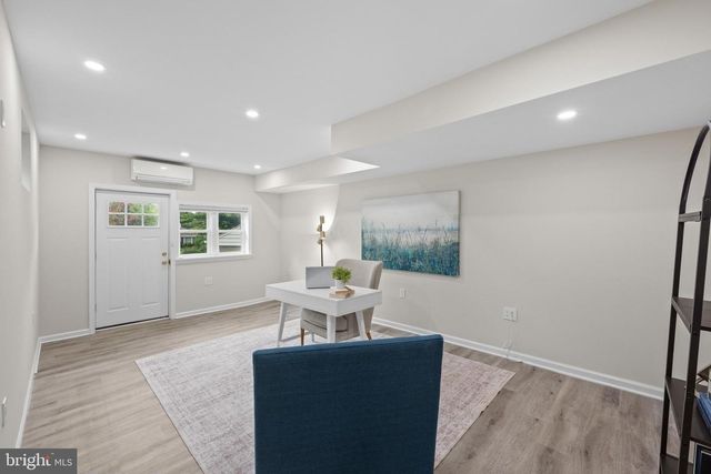 8404 FARRELL DR, Chevy Chase, MD 20815