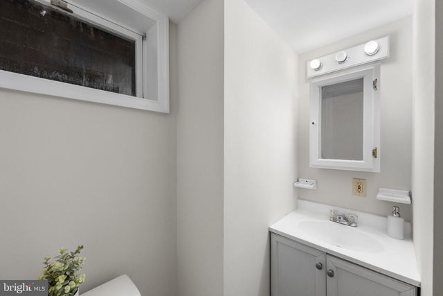 8404 FARRELL DR, Chevy Chase, MD 20815