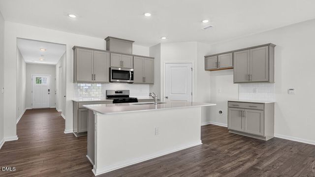 24 Tuscarora Drive, Fuquay Varina, NC 27526