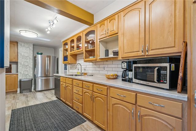 209 5th Ave NW, Mt Vernon, IA 52314