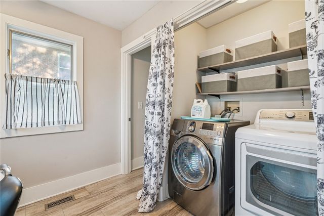 209 5th Ave NW, Mt Vernon, IA 52314