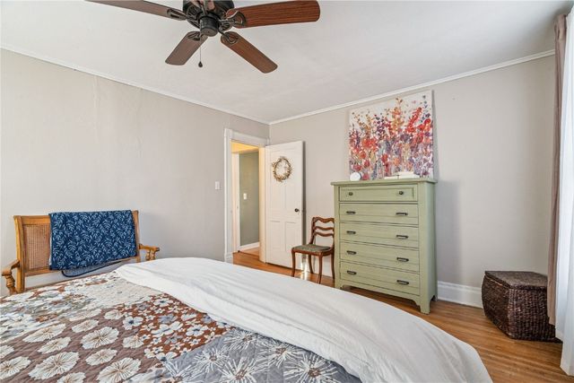 209 5th Ave NW, Mt Vernon, IA 52314