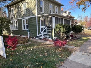 209 5th Ave NW, Mt Vernon, IA 52314