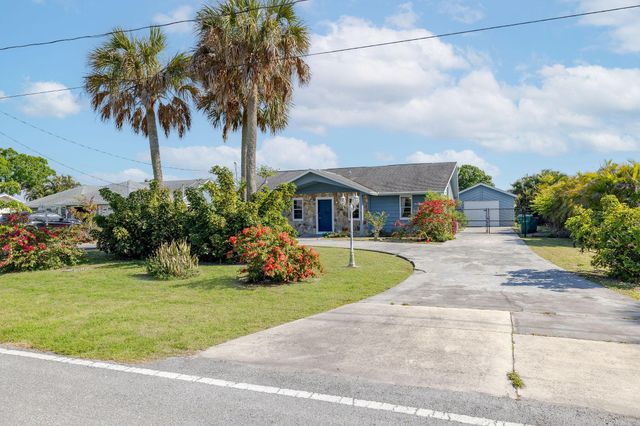 2360 SE 27th Street, Okeechobee, FL 34974