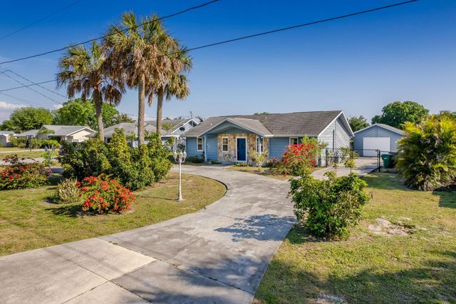 2360 SE 27th Street, Okeechobee, FL 34974