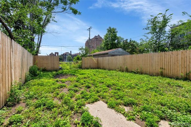 2653 Lothrop Street, Detroit, MI 48206