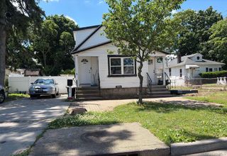 634 Hillside Court, Uniondale, NY 11553