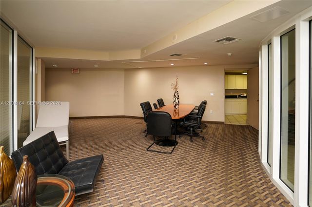 3370 Hidden Bay Dr 213, Aventura, FL 33180