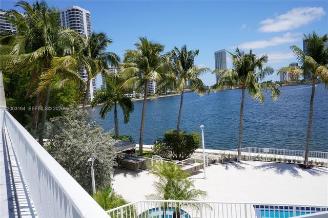 3370 Hidden Bay Dr 213, Aventura, FL 33180