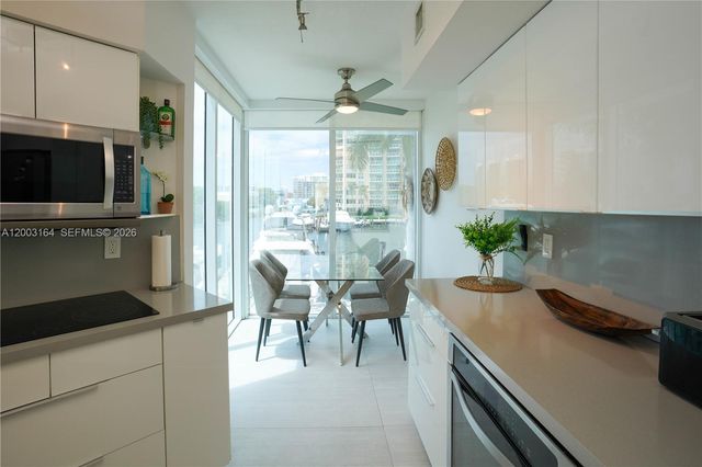 3370 Hidden Bay Dr 213, Aventura, FL 33180
