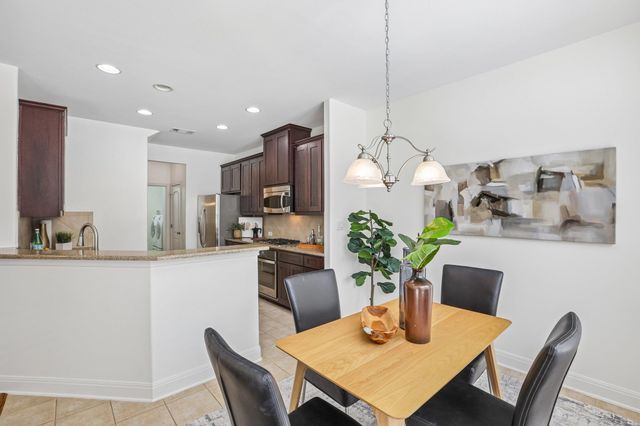 15319 Glen Heather DR 903, Lakeway, TX 78734