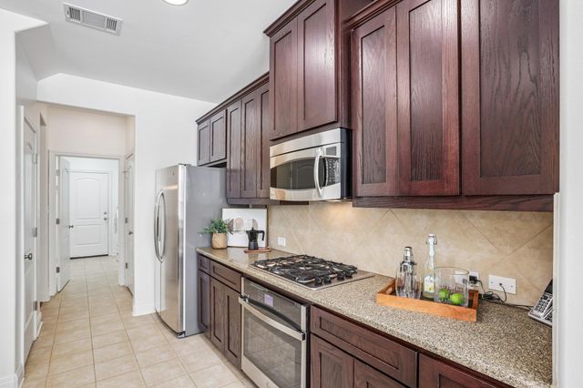 15319 Glen Heather DR 903, Lakeway, TX 78734