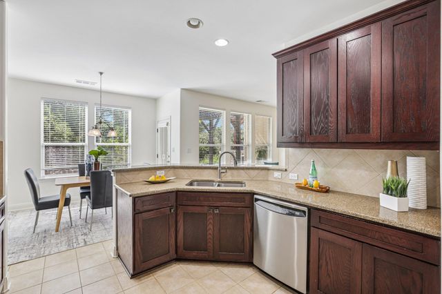 15319 Glen Heather DR 903, Lakeway, TX 78734