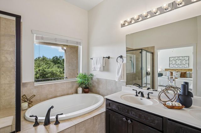 15319 Glen Heather DR 903, Lakeway, TX 78734