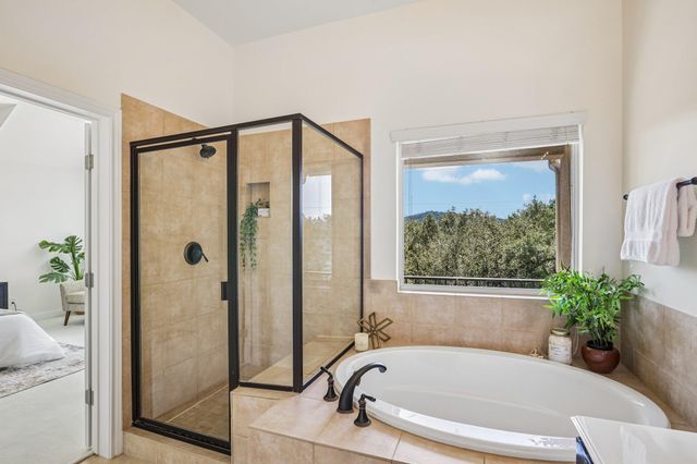 15319 Glen Heather DR 903, Lakeway, TX 78734