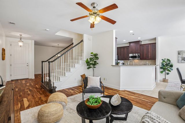 15319 Glen Heather DR 903, Lakeway, TX 78734