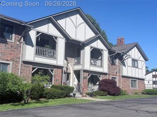 42160 Woodward Avenue 7, Bloomfield Hills, MI 48304