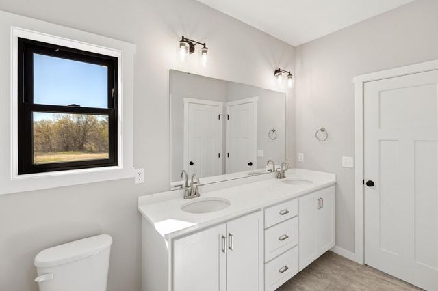 12901 295th Avenue NW, Princeton, MN 55371