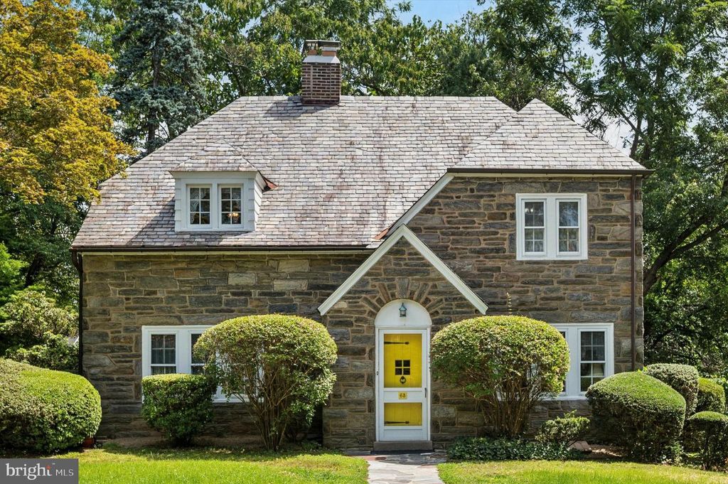 63 S HILLCREST RD, Springfield, PA 19064