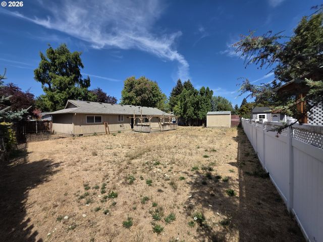 15013 Ne COLUMBINE Dr, Vancouver, WA 98682
