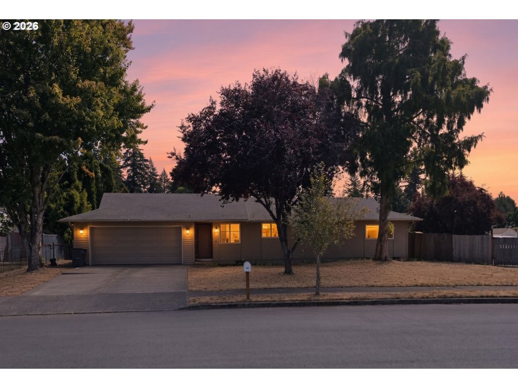 15013 Ne COLUMBINE Dr, Vancouver, WA 98682