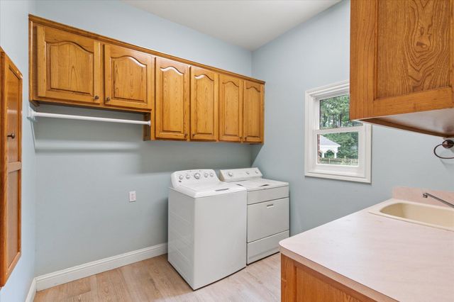 221 Hunters Circle, Longview, TX 75605