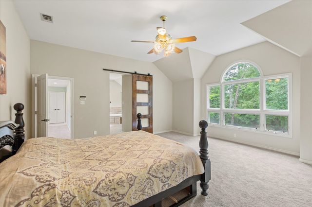 221 Hunters Circle, Longview, TX 75605