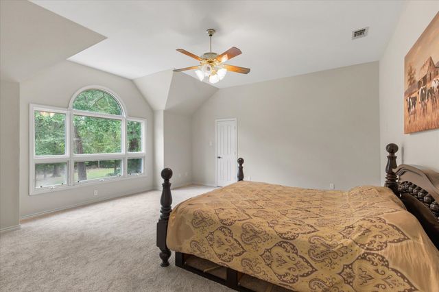 221 Hunters Circle, Longview, TX 75605