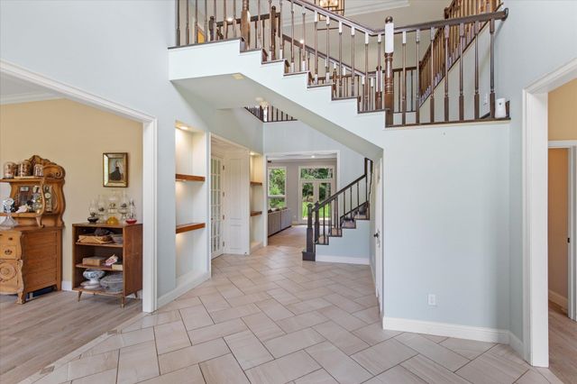 221 Hunters Circle, Longview, TX 75605