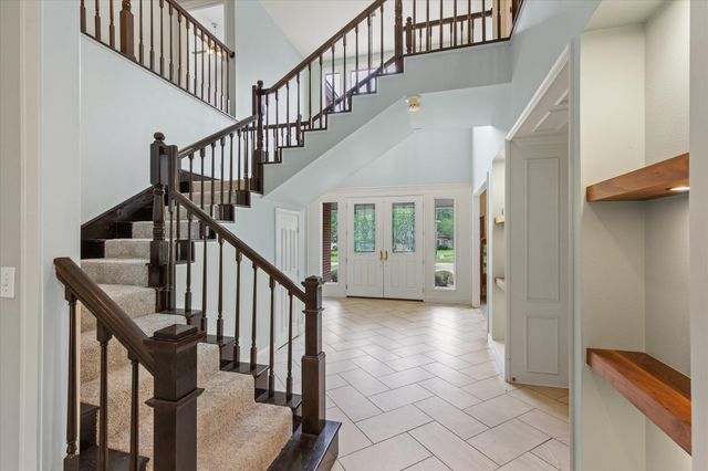 221 Hunters Circle, Longview, TX 75605