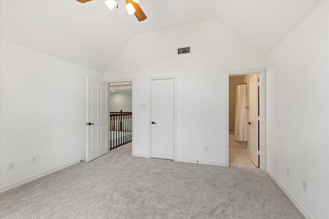 221 Hunters Circle, Longview, TX 75605