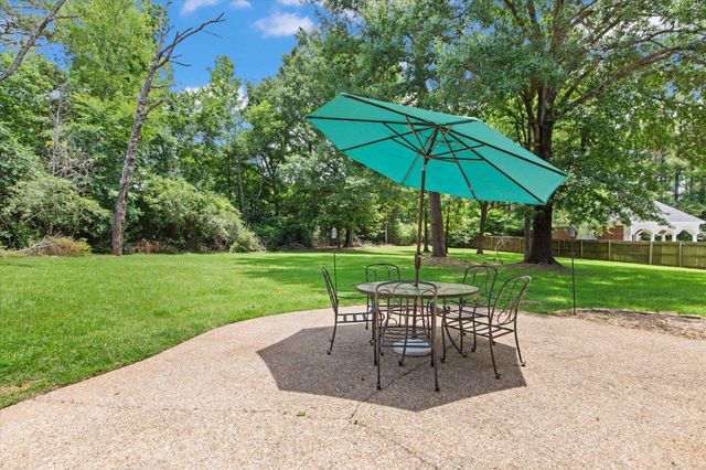 221 Hunters Circle, Longview, TX 75605