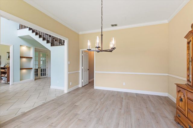 221 Hunters Circle, Longview, TX 75605